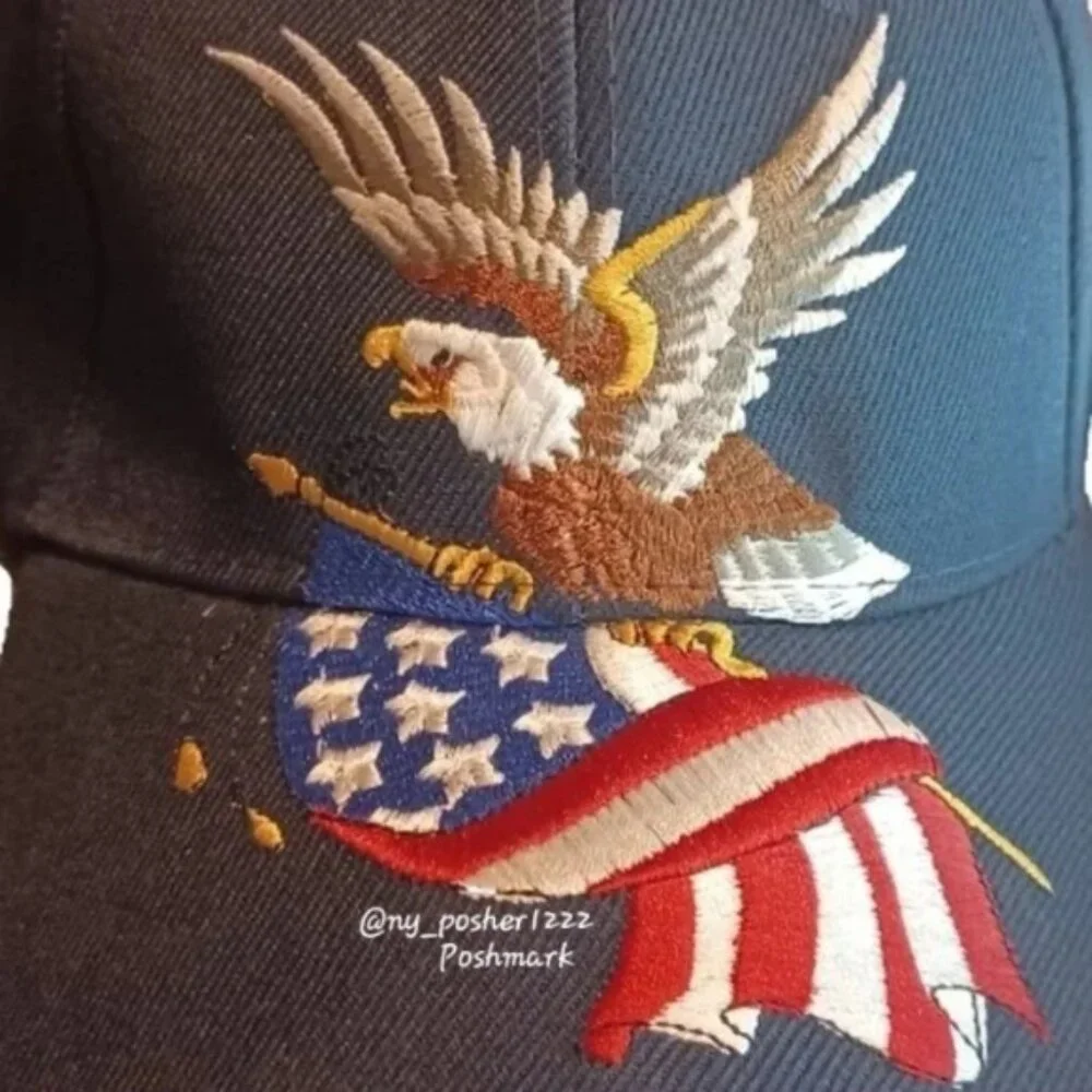 𝐆 Patriotic Eagle Clutching American Flag Baseball Cap Blue